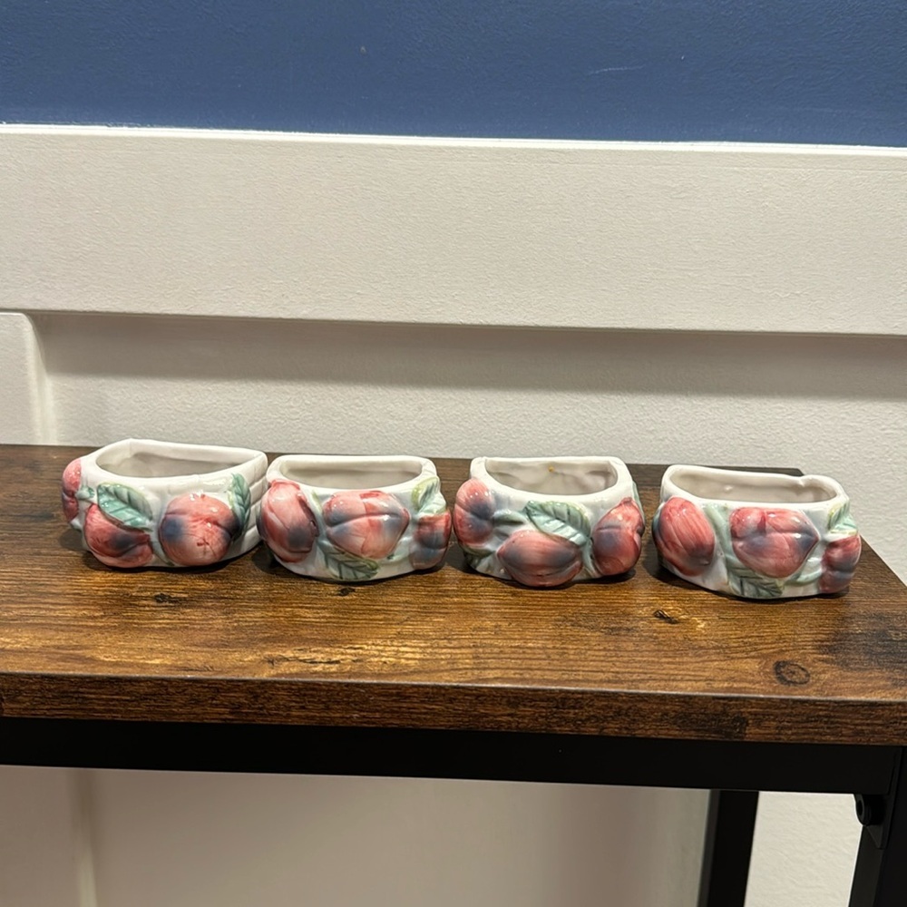 Vintage Apple Ceramic Napkin Rings/Holders set of 4  Fruit Elegance